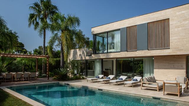 Villa Olivette, designed by Cabinet architecture Cap d'Antibes | Cochet Païs